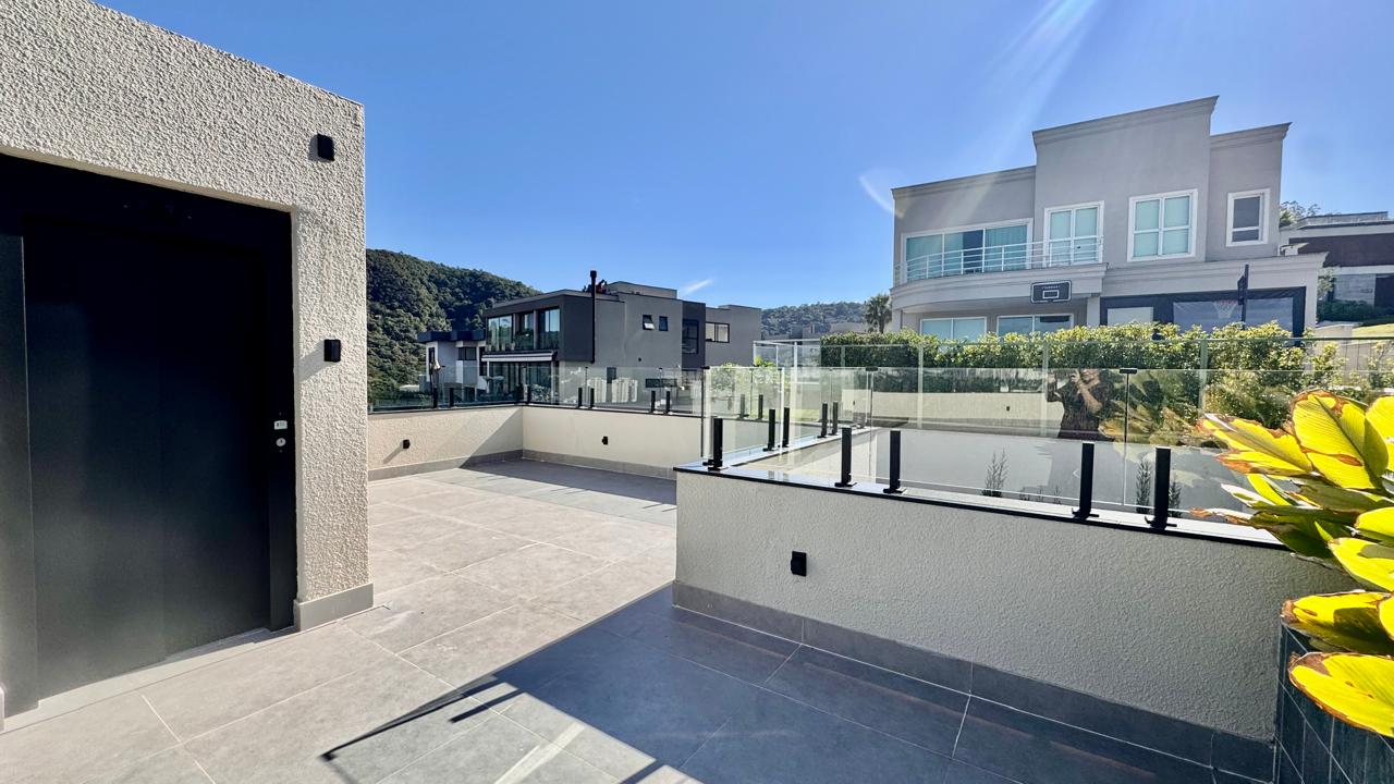 Área de convivência casa à venda em Residencial Tambore 10 , Alphaville, Barueri — 4 suítes, 646 m² — imagem 6 de 30