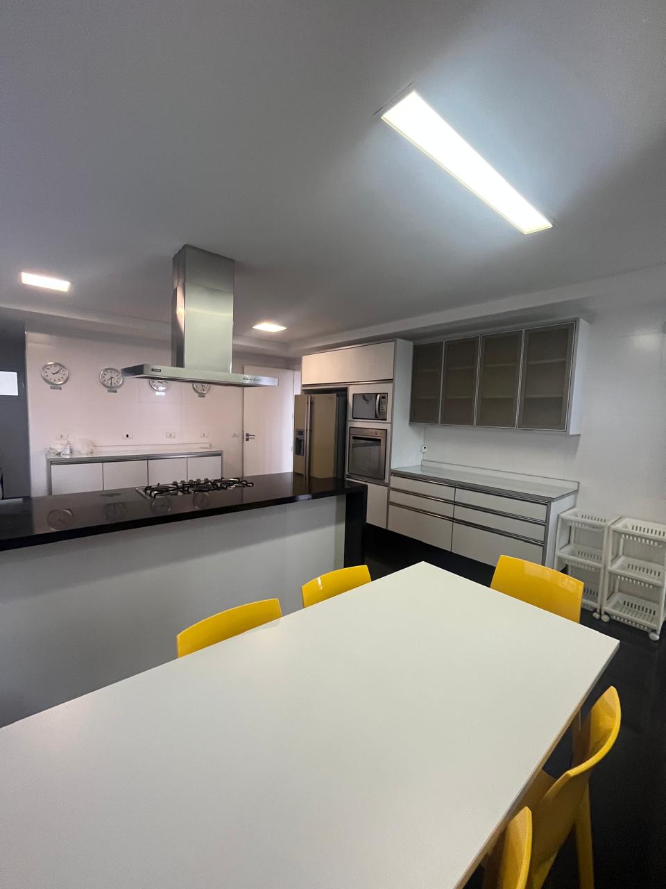 Cozinha e área gourmet casa para alugar em Villa Solaia , Alphaville, Barueri — 4 dormitórios — imagem 3 de 30