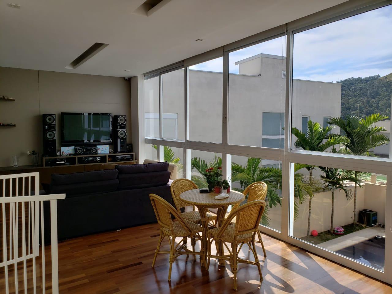 Suíte principal casa à venda ou para alugar em Villa Solaia , Alphaville, Barueri — 4 suítes — imagem 4 de 29