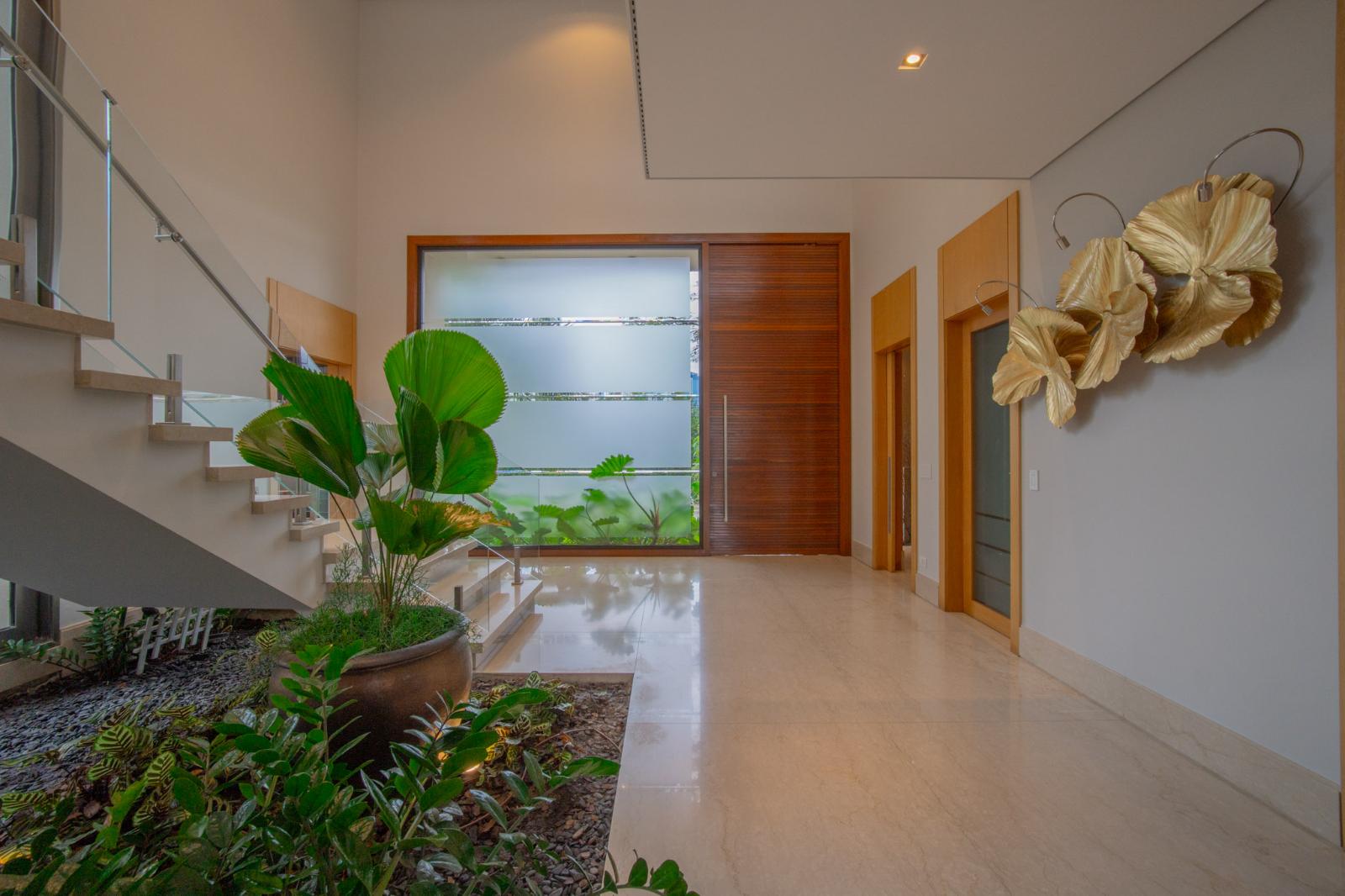 Piscina e área externa casa para alugar em Alphaville Residencial 1, Alphaville, Barueri — 4 suítes, 1025 m² — imagem 5 de 30