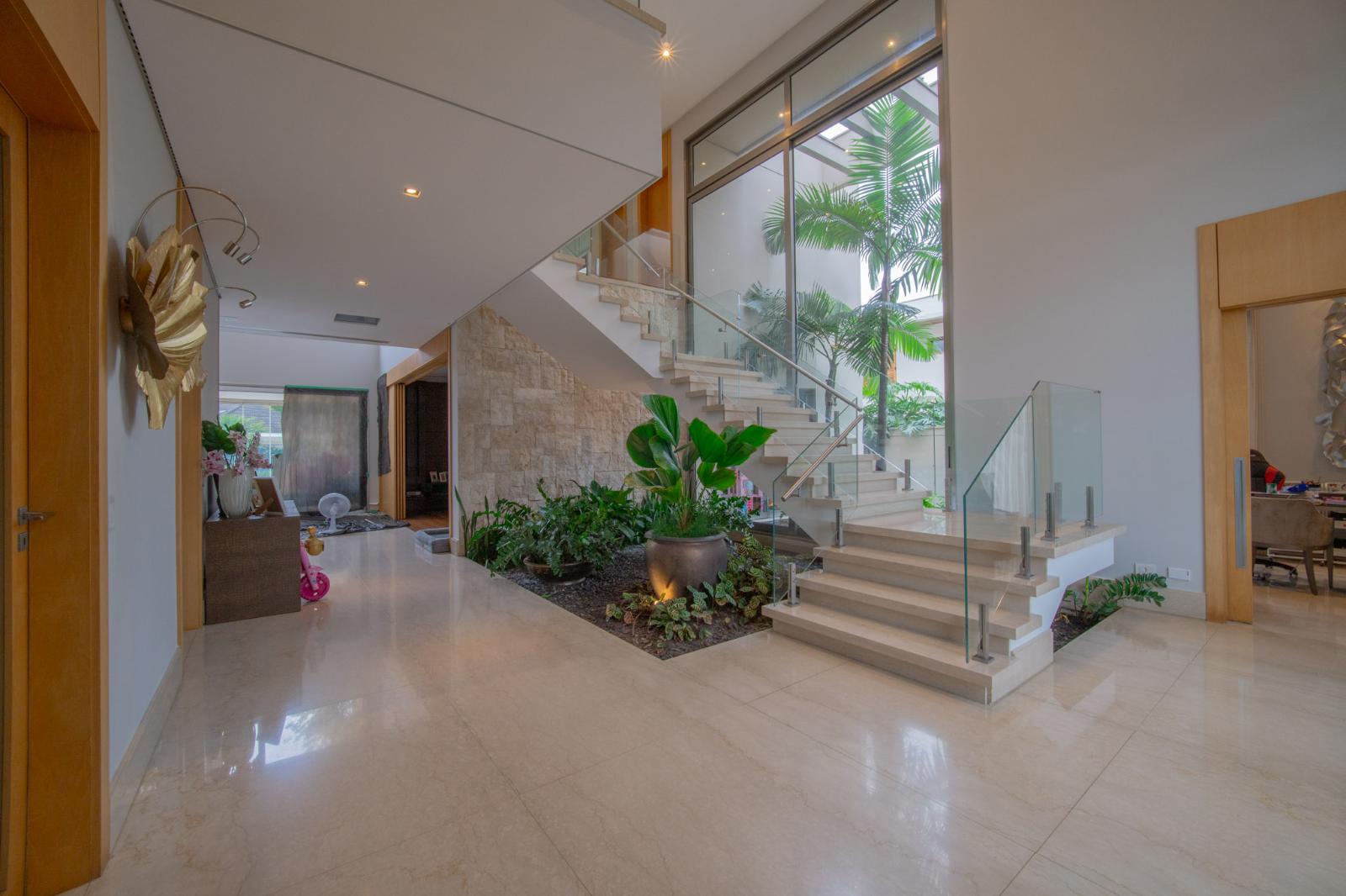 Área de convivência casa para alugar em Alphaville Residencial 1, Alphaville, Barueri — 4 suítes, 1025 m² — imagem 6 de 30