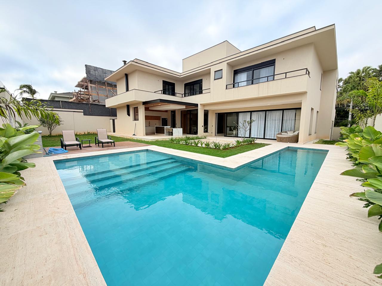 Fachada casa à venda em Alphaville Residencial 1, Alphaville, Barueri — 5 suítes, 840 m² — imagem 1 de 15