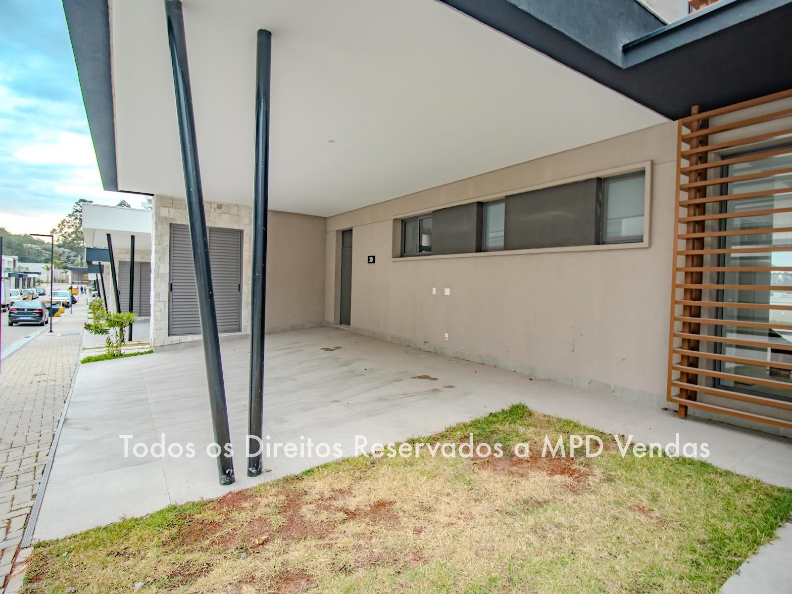 Piscina e área externa casa à venda em Condominio Singular, Alphaville, Santana de Parnaíba — 3 suítes, 310 m² — imagem 5 de 30