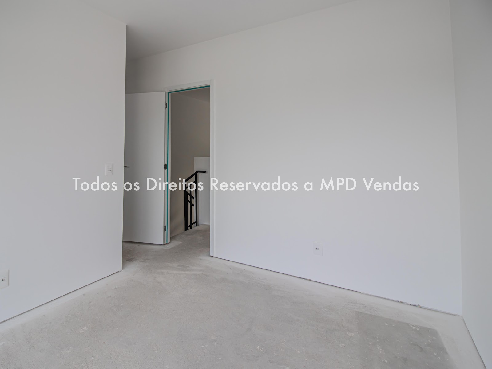 Piscina e área externa casa à venda em Condominio Singular, Alphaville, Santana de Parnaíba — 3 suítes, 230 m² — imagem 5 de 23