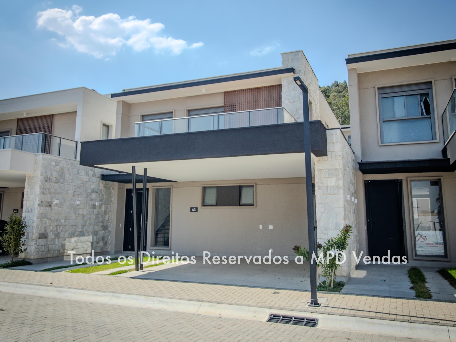 Suíte principal casa à venda em Condominio Singular, Alphaville, Santana de Parnaíba — 3 suítes, 230 m² — imagem 4 de 30