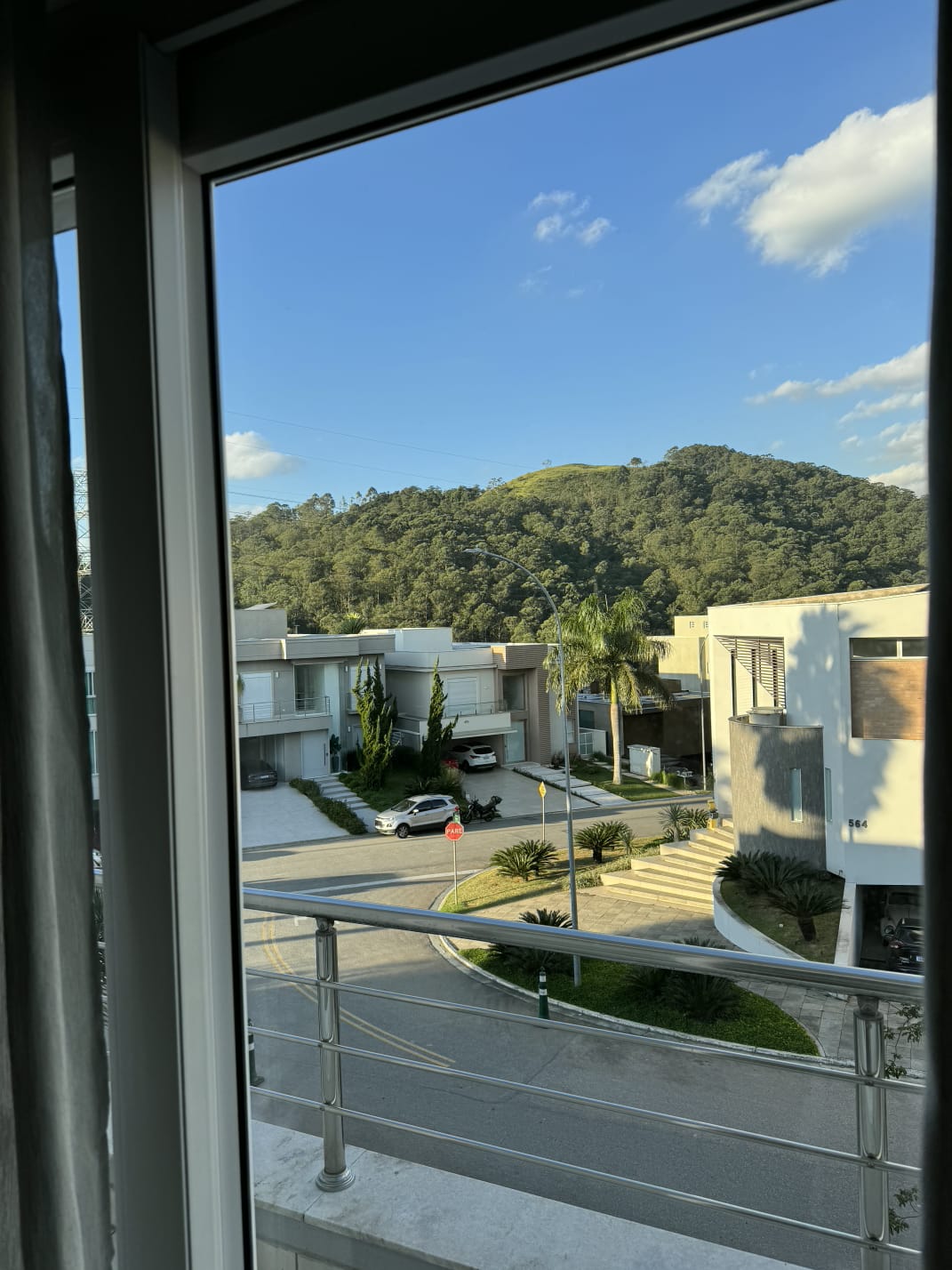 Sala de estar casa à venda em Villa Solaia , Alphaville, Barueri — 3 suítes, 420 m² — imagem 2 de 30