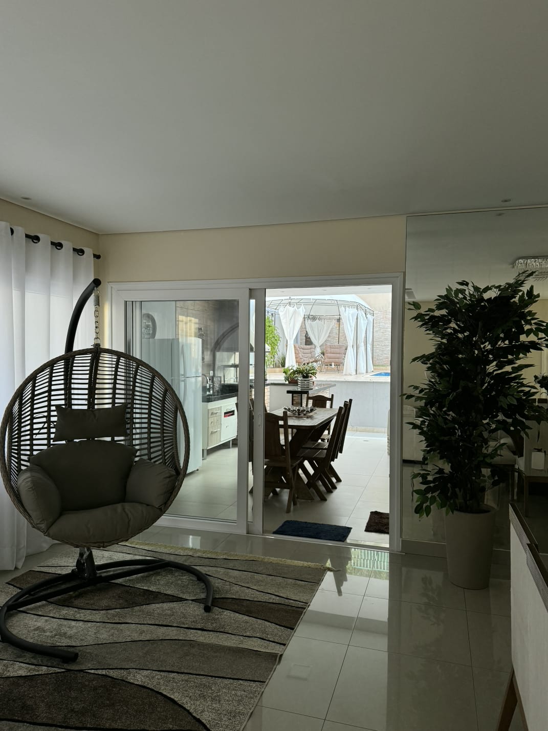 Suíte principal casa à venda em Villa Solaia , Alphaville, Barueri — 3 suítes, 420 m² — imagem 4 de 30