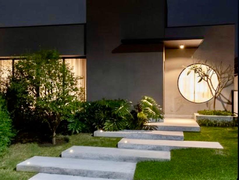 Suíte principal casa à venda em Itahye Residencial, Alphaville, Santana de Parnaíba — 5 suítes, 480 m² — imagem 4 de 9