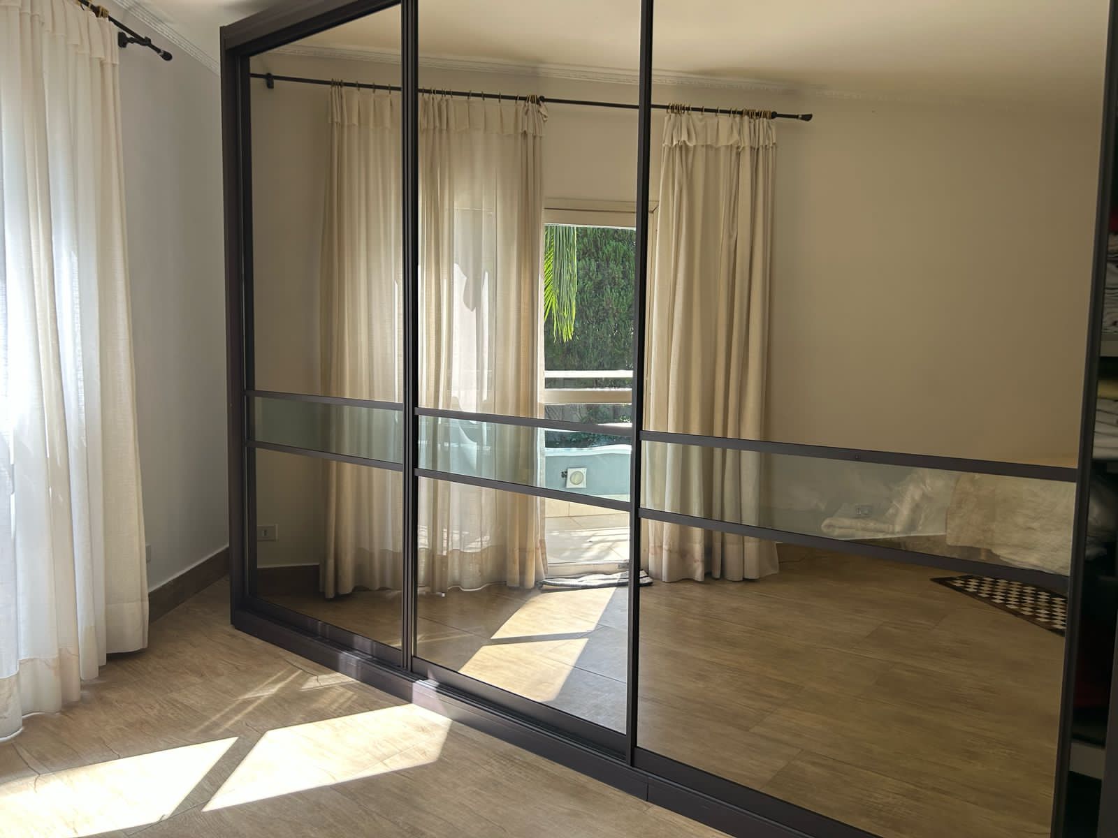 Cozinha e área gourmet casa à venda ou para alugar em Residencial Tambore 1, Alphaville, Barueri — 5 suítes, 2500 m² — imagem 3 de 30
