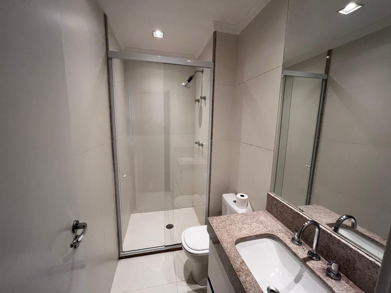 Sala de estar cobertura à venda ou para alugar em The Garden, Alphaville, Barueri — 4 suítes, 387 m² — imagem 2 de 13