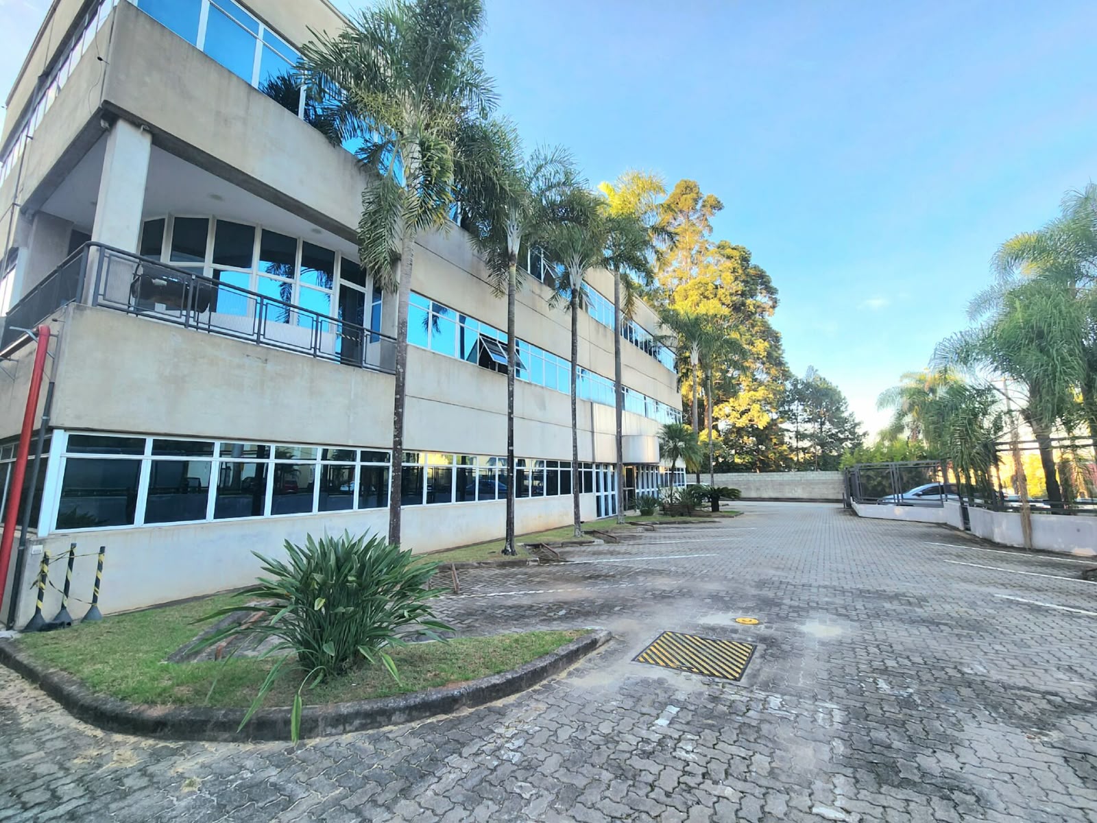 Sala de estar galpao à venda em Tamboré, Barueri — 3 m² — imagem 2 de 10