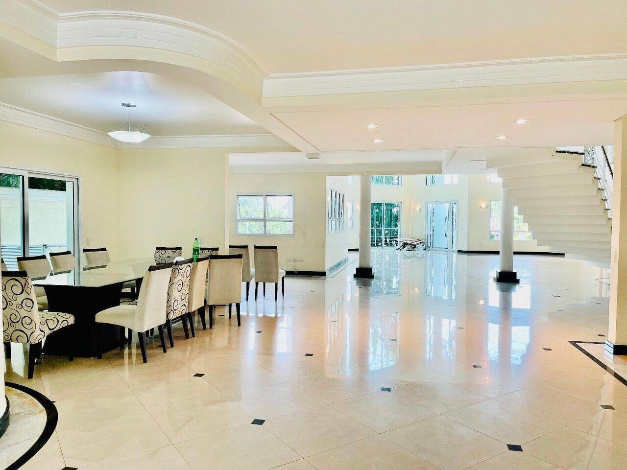 Piscina e área externa casa à venda em Residencial Tambore 1, Alphaville, Barueri — 5 suítes, 1400 m² — imagem 5 de 20