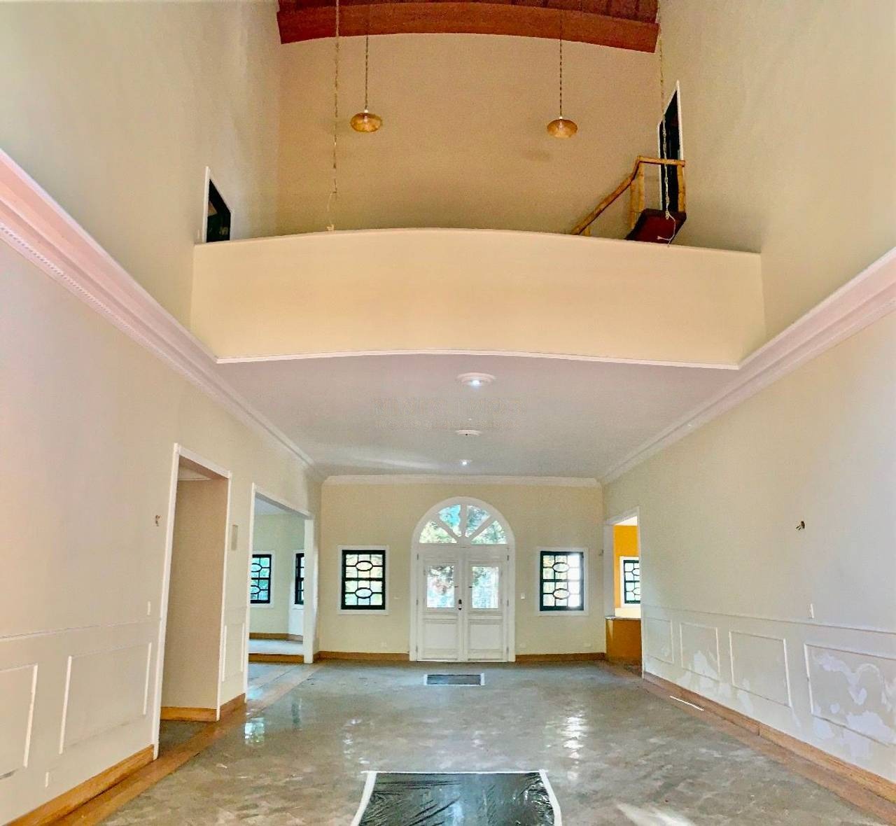 Piscina e área externa casa à venda em Residencial Tambore 1, Alphaville, Barueri — 5 suítes, 1300 m² — imagem 5 de 19