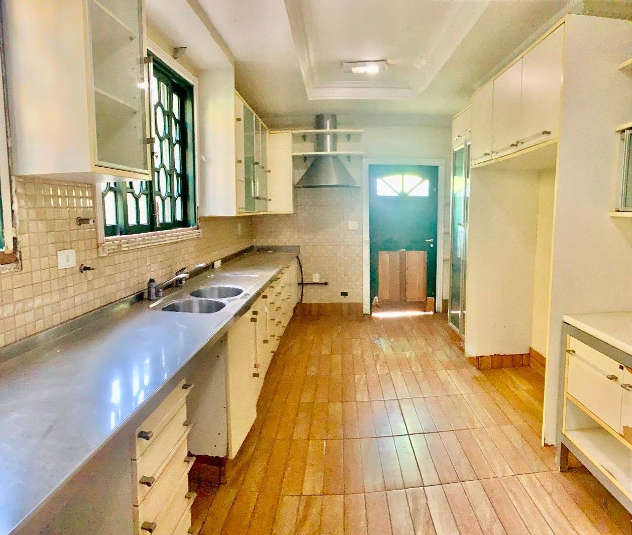 Área de convivência casa à venda em Residencial Tambore 1, Alphaville, Barueri — 5 suítes, 1300 m² — imagem 6 de 19
