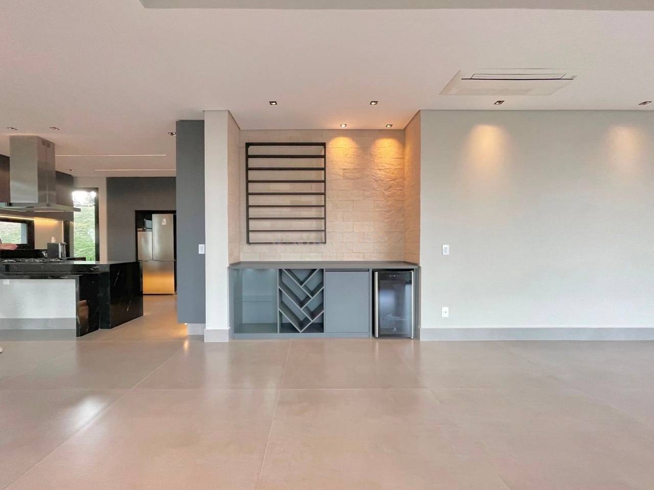Suíte principal casa à venda em Residencial Tambore 1, Alphaville, Barueri — 4 suítes, 1300 m² — imagem 4 de 20