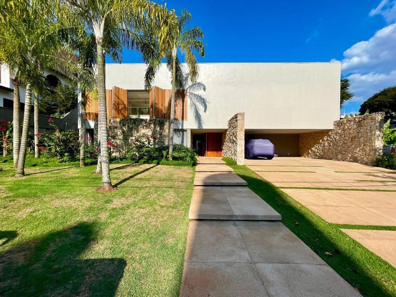 Fachada casa à venda em Residencial Tambore 1, Alphaville, Barueri — 3 suítes, 780 m² — imagem 1 de 20