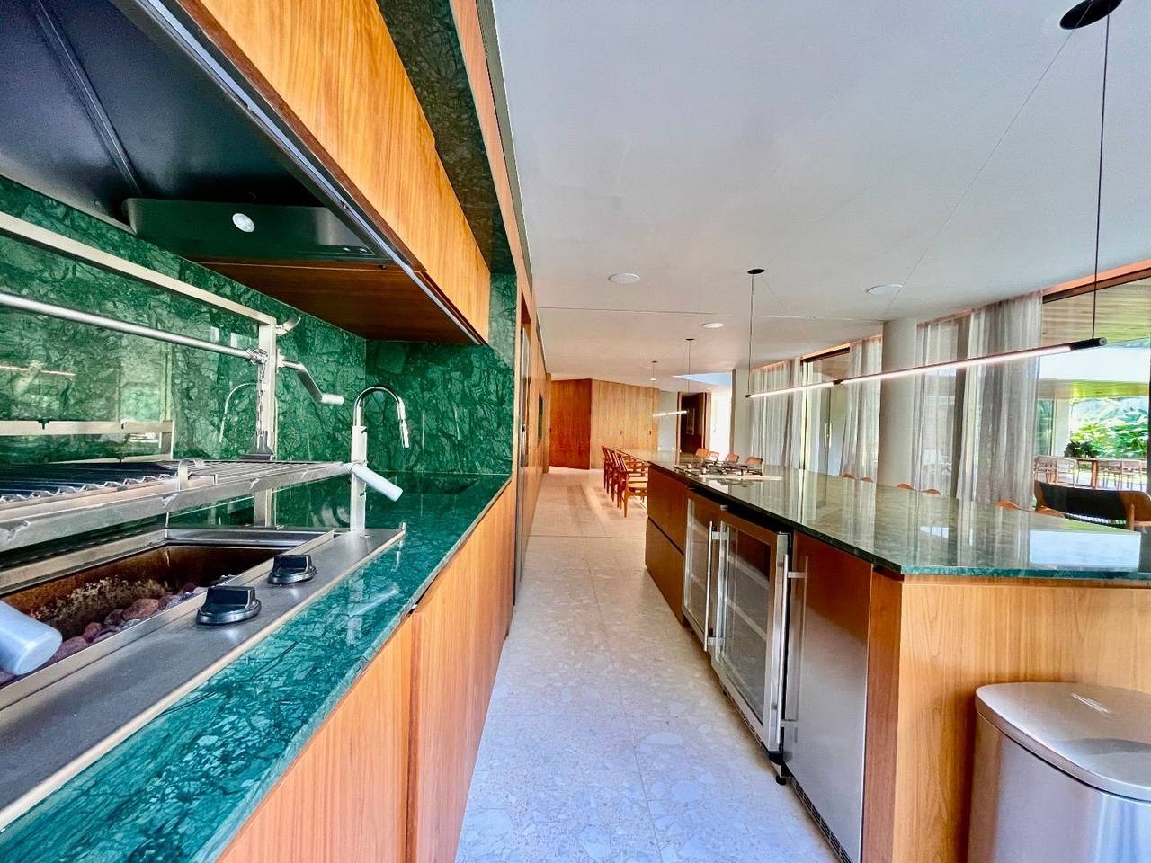 Área de convivência casa à venda em Residencial Tambore 1, Alphaville, Barueri — 3 suítes, 780 m² — imagem 6 de 20