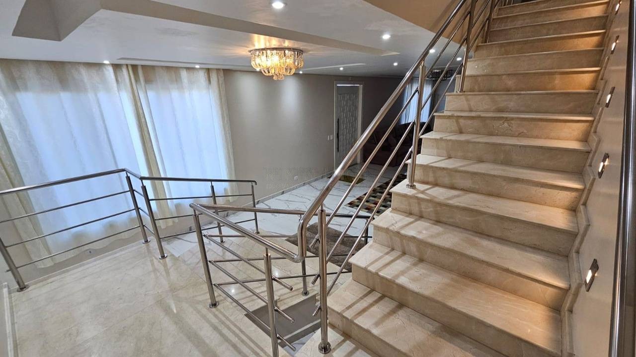 Piscina e área externa casa à venda em Residencial Tambore 1, Alphaville, Barueri — 5 suítes, 980 m² — imagem 5 de 20