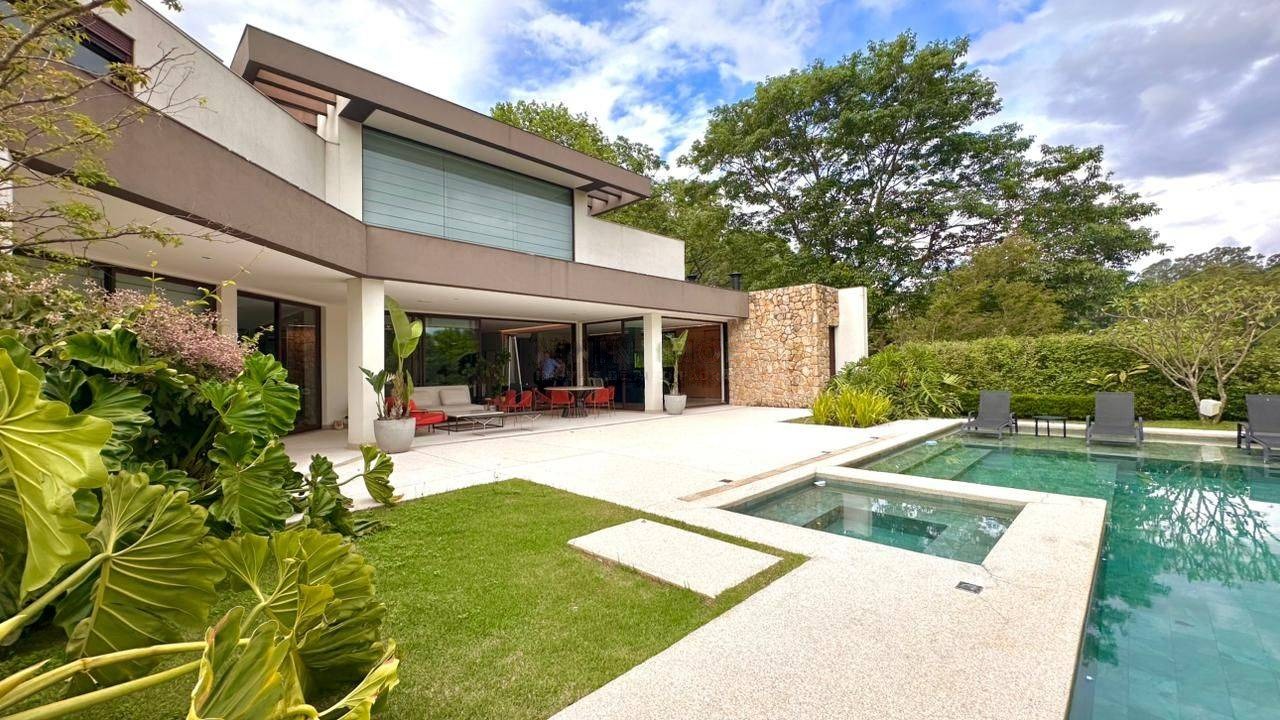 Fachada casa à venda em Residencial Tambore 1, Alphaville, Barueri — 4 suítes, 692 m² — imagem 1 de 20
