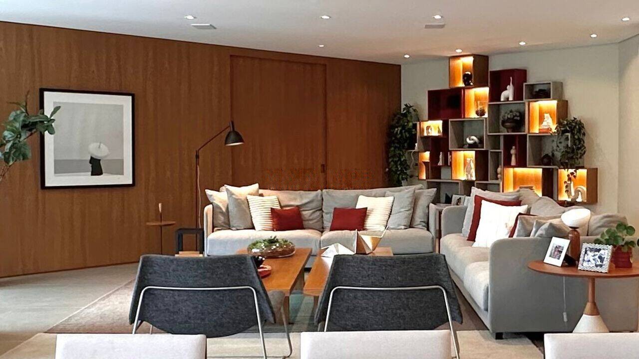 Cozinha e área gourmet casa à venda em Residencial Tambore 1, Alphaville, Barueri — 4 suítes, 692 m² — imagem 3 de 20