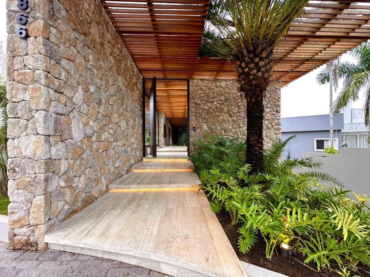 Sala de estar casa à venda em Residencial Tambore 1, Alphaville, Barueri — 5 suítes, 2379 m² — imagem 2 de 20
