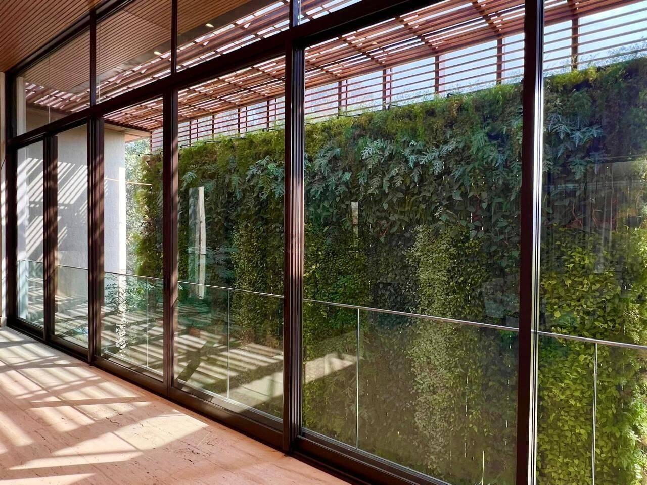 Área de convivência casa à venda em Residencial Tambore 1, Alphaville, Barueri — 5 suítes, 2379 m² — imagem 6 de 20