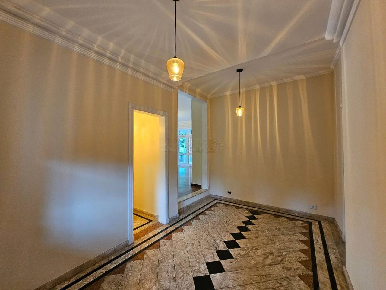 Cozinha e área gourmet casa à venda em Residencial Tambore 1, Alphaville, Barueri — 4 suítes, 500 m² — imagem 3 de 20
