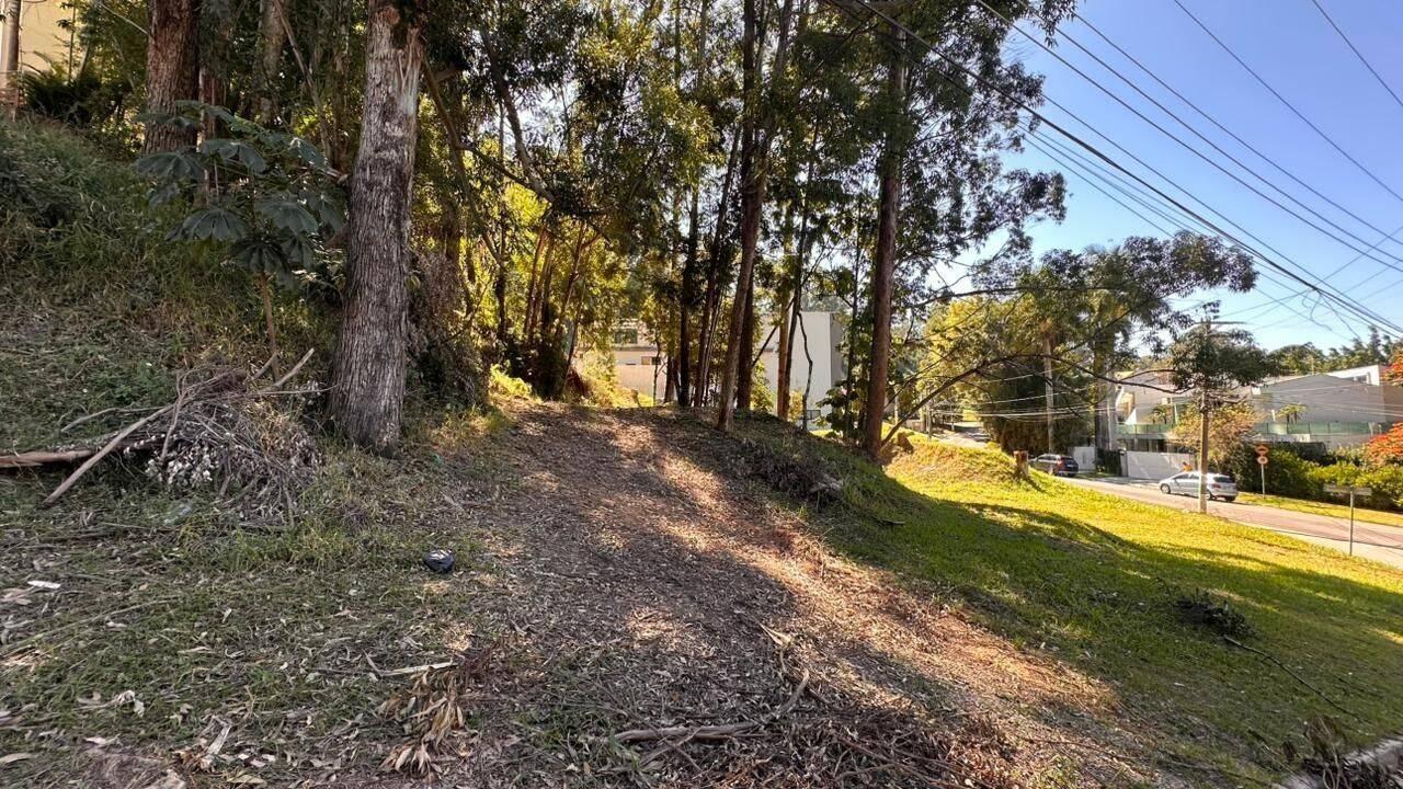 Sala de estar terreno à venda em Residencial Tambore 1, Alphaville, Barueri — 1711 m² — imagem 2 de 15