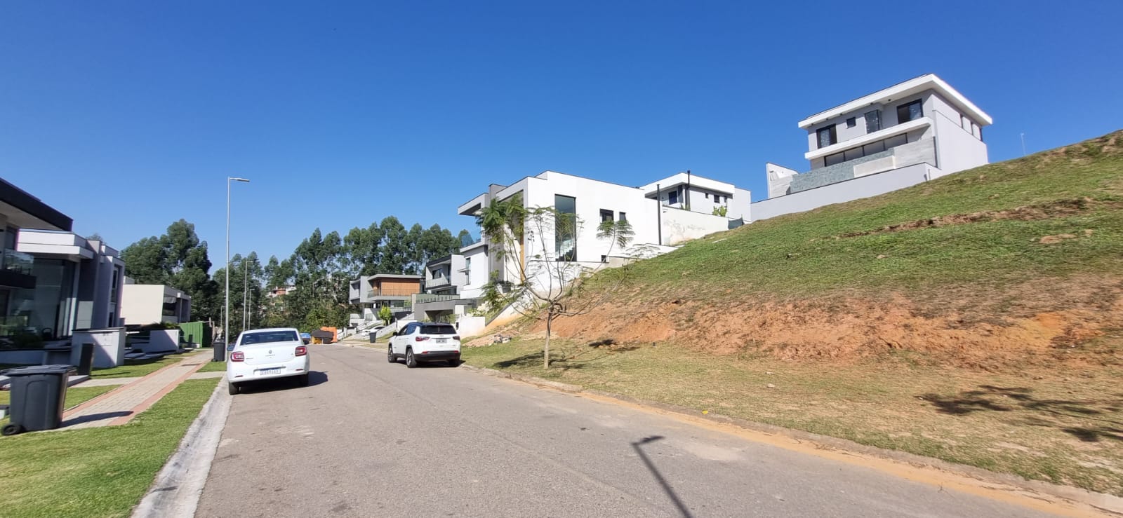 Piscina e área externa terreno_lote à venda em Itahye Residencial, Alphaville, Santana de Parnaíba — 420 m² — imagem 5 de 14