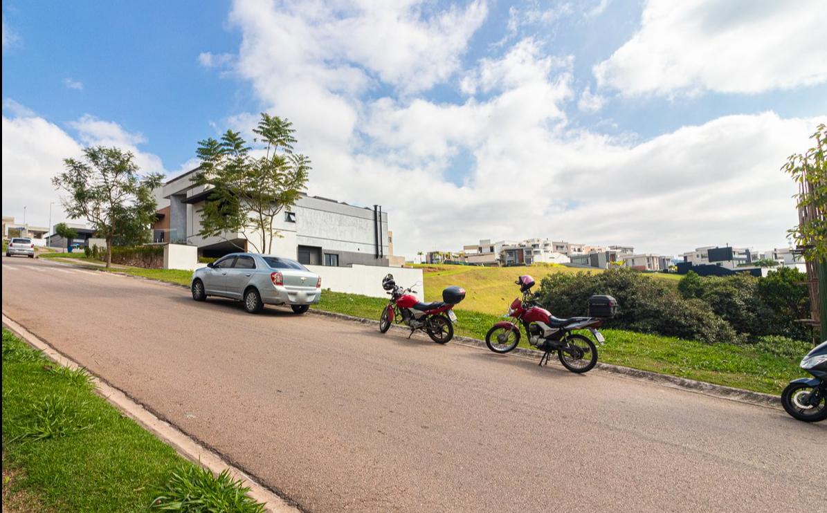 Piscina e área externa terreno_lote à venda em Itahye Residencial, Barueri — 420 m² — imagem 5 de 5