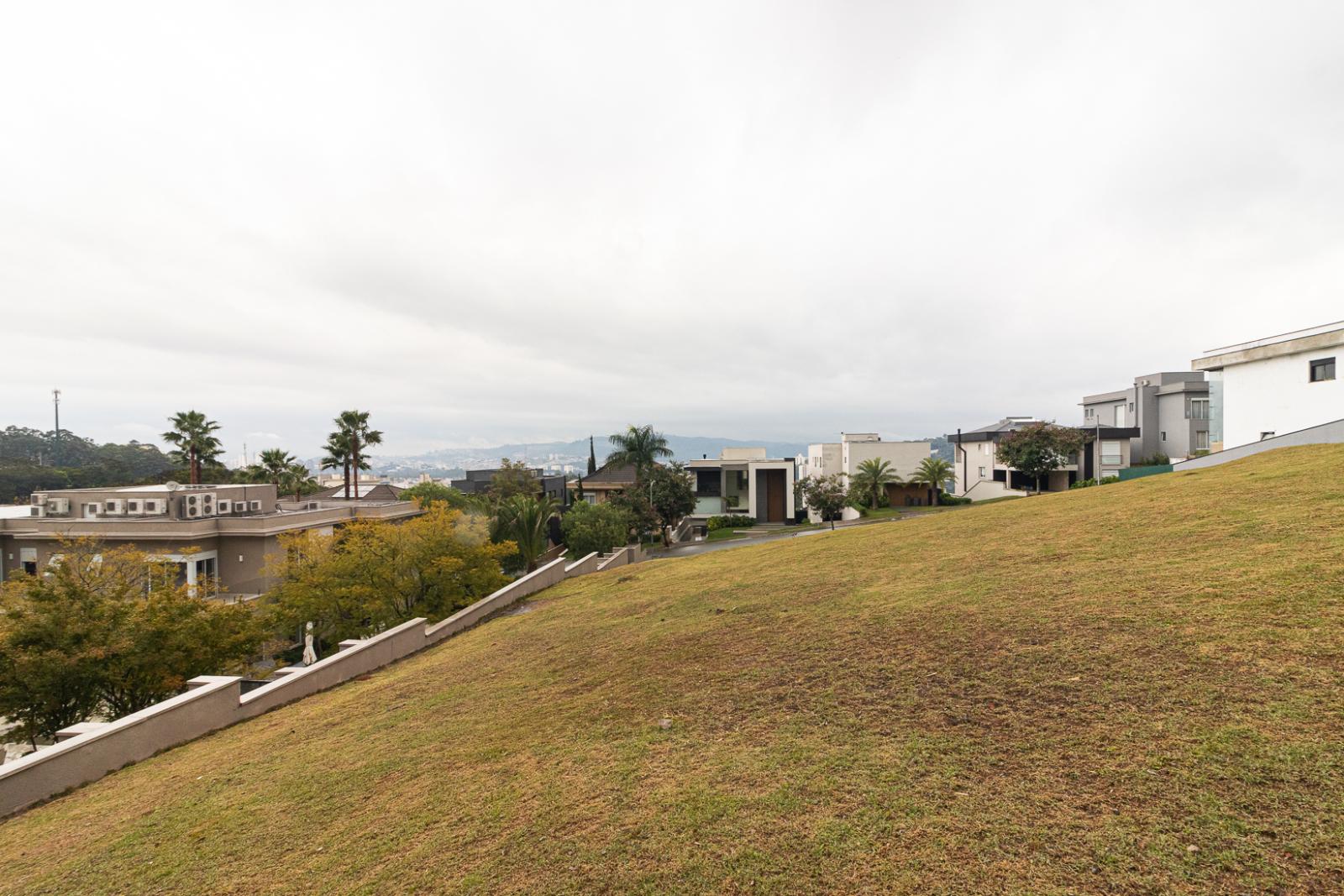 Sala de estar terreno_lote à venda em Residencial Tambore 10 , Alphaville, Santana de Parnaíba — 816 m² — imagem 2 de 6