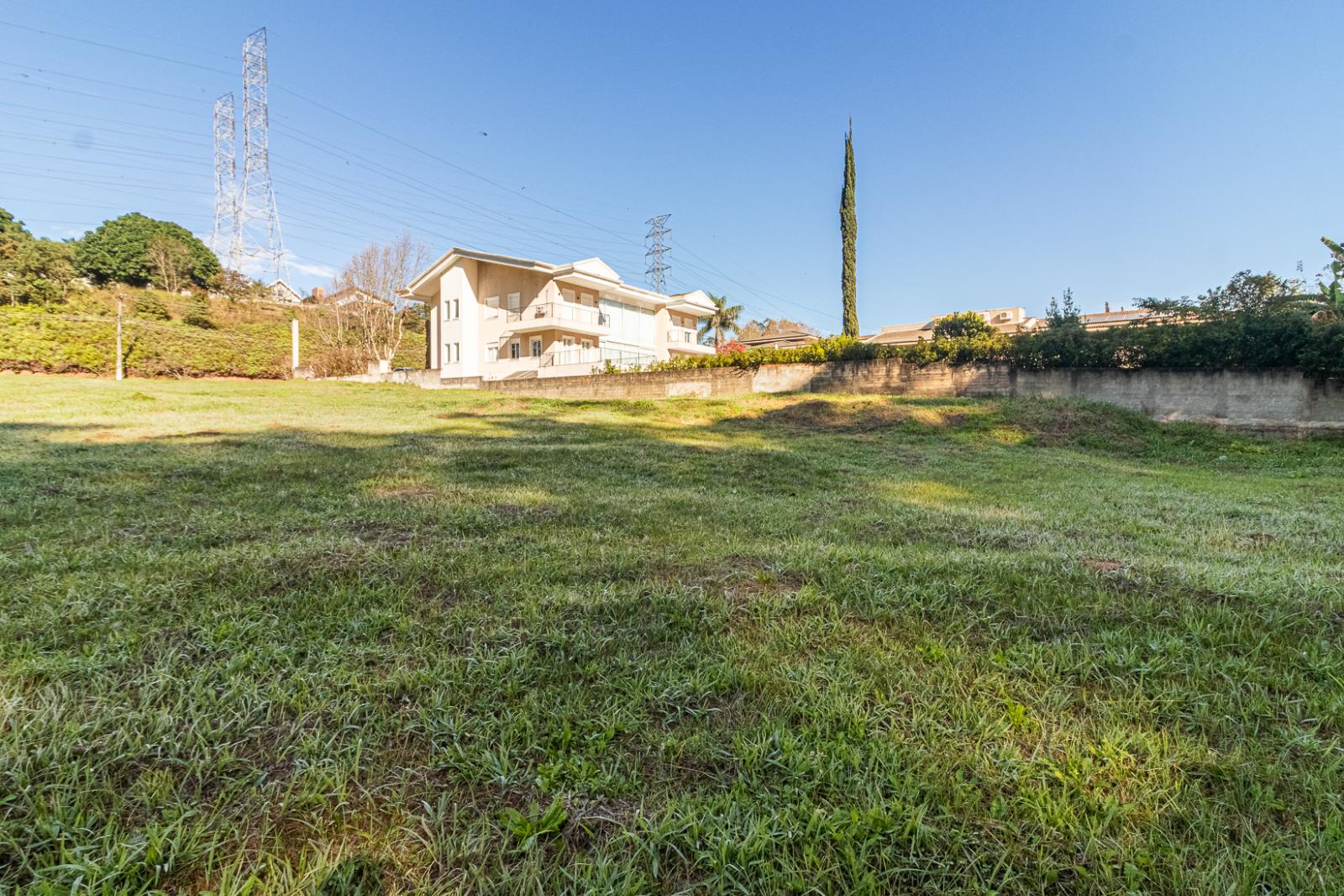 Sala de estar terreno à venda em Residencial Tambore 1, Alphaville, Santana de Parnaíba — 2405 m² — imagem 2 de 6