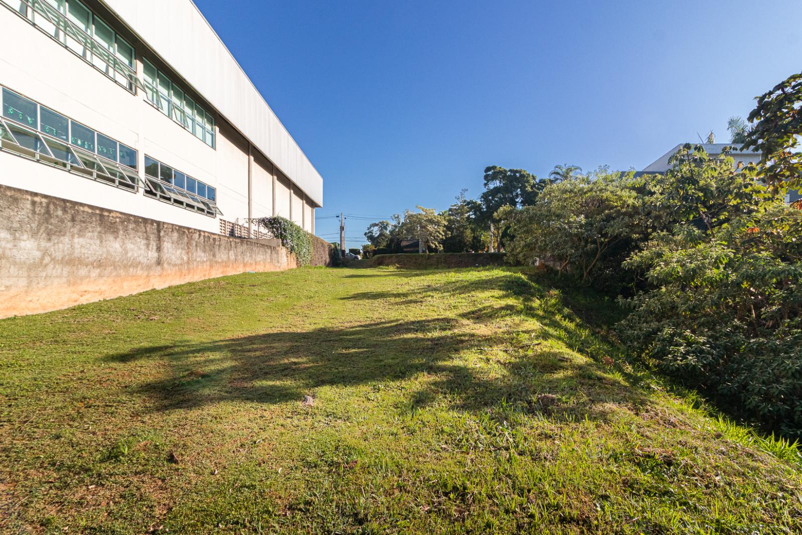 Suíte principal terreno_lote à venda em Residencial Tambore 1, Alphaville, Santana de Parnaíba — 2200 m² — imagem 4 de 9