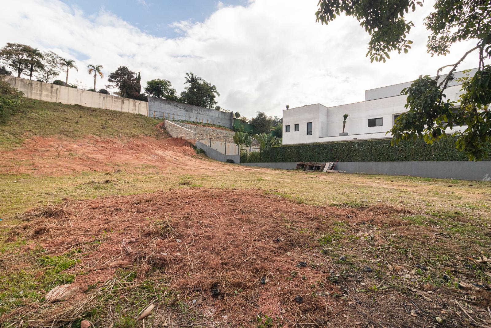 Sala de estar terreno_lote à venda em Residencial Tambore 1, Alphaville, Santana de Parnaíba — 1531 m² — imagem 2 de 7