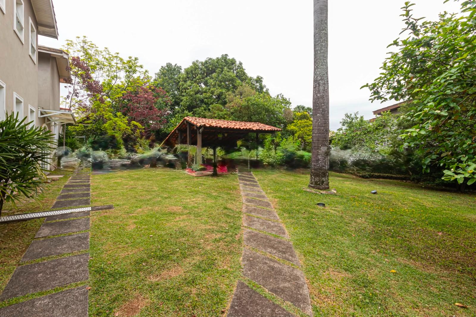 Cozinha e área gourmet terreno à venda em Alphaville Residencial 1, Alphaville, Barueri — 560 m² — imagem 3 de 3