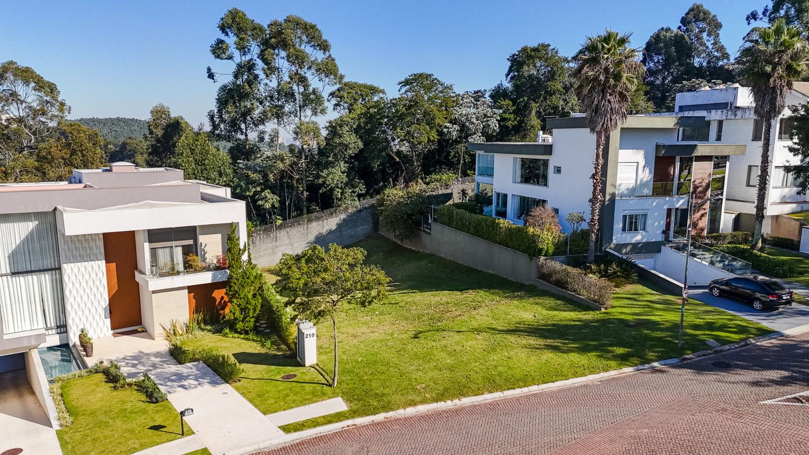 Fachada terreno à venda em Tambore 11, Alphaville, Santana de Parnaíba — 736 m² — imagem 1 de 15