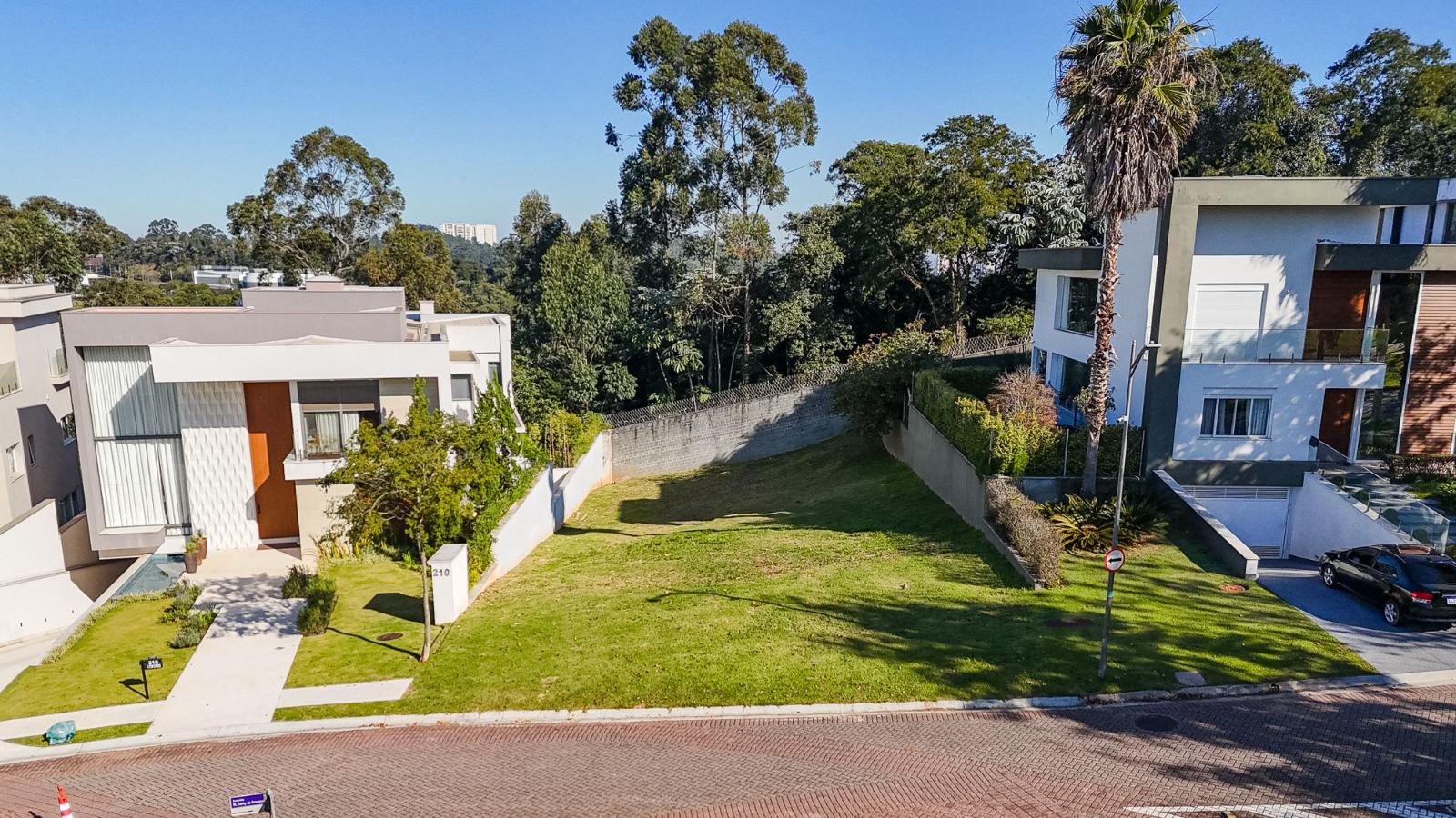 Sala de estar terreno à venda em Tambore 11, Alphaville, Santana de Parnaíba — 736 m² — imagem 2 de 15