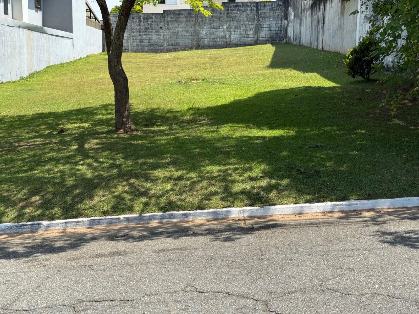 Cozinha e área gourmet terreno à venda em Alphaville Residencial 5, Alphaville, Santana de Parnaíba — 360 m² — imagem 3 de 16