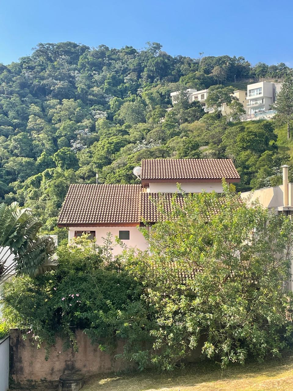 Suíte principal terreno à venda em Valville 1, Santana de Parnaíba — 360 m² — imagem 4 de 4
