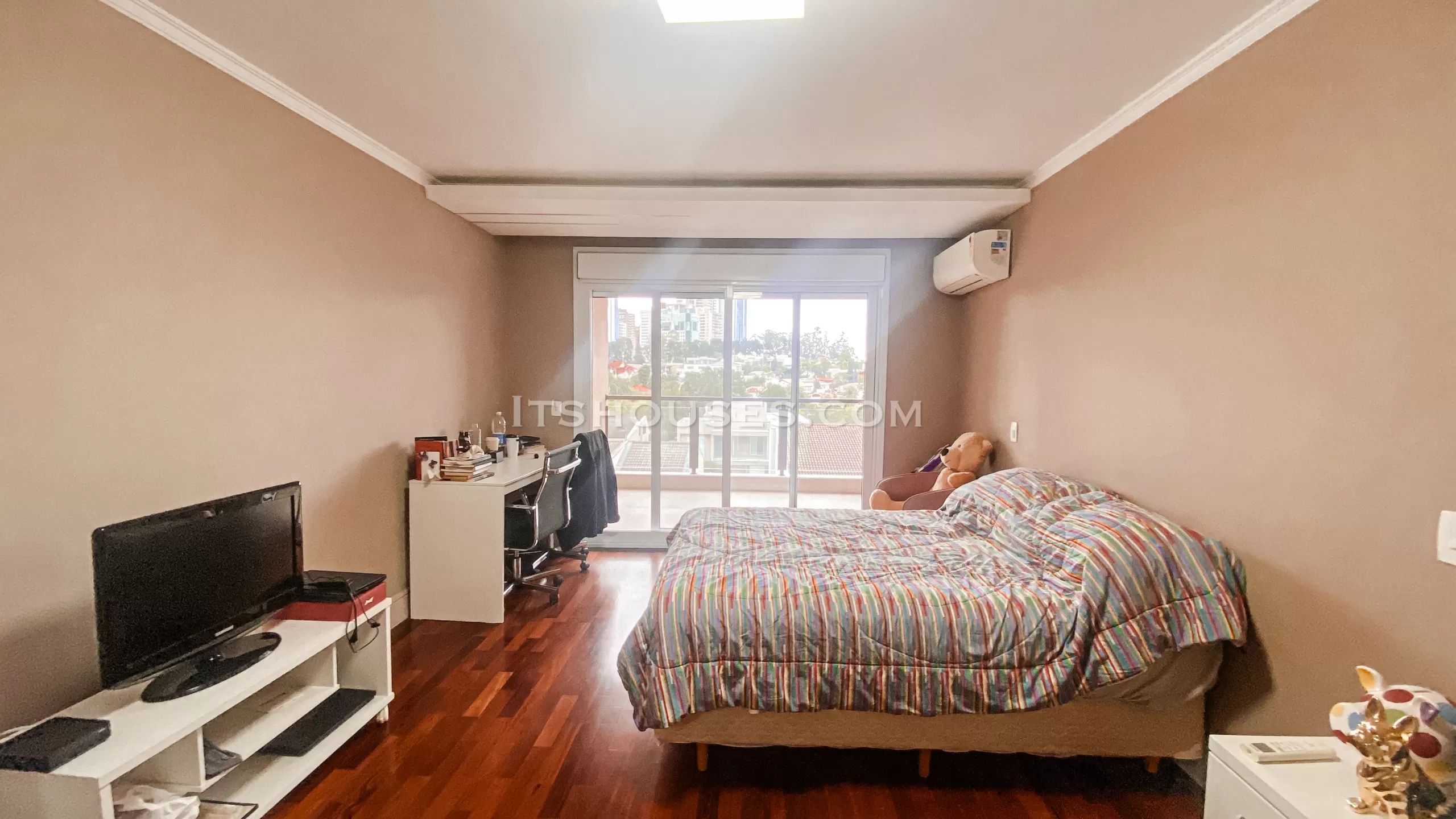 Área de convivência casa à venda em Alphaville Residencial 1, Alphaville, Barueri — 4 suítes, 560 m² — imagem 6 de 28
