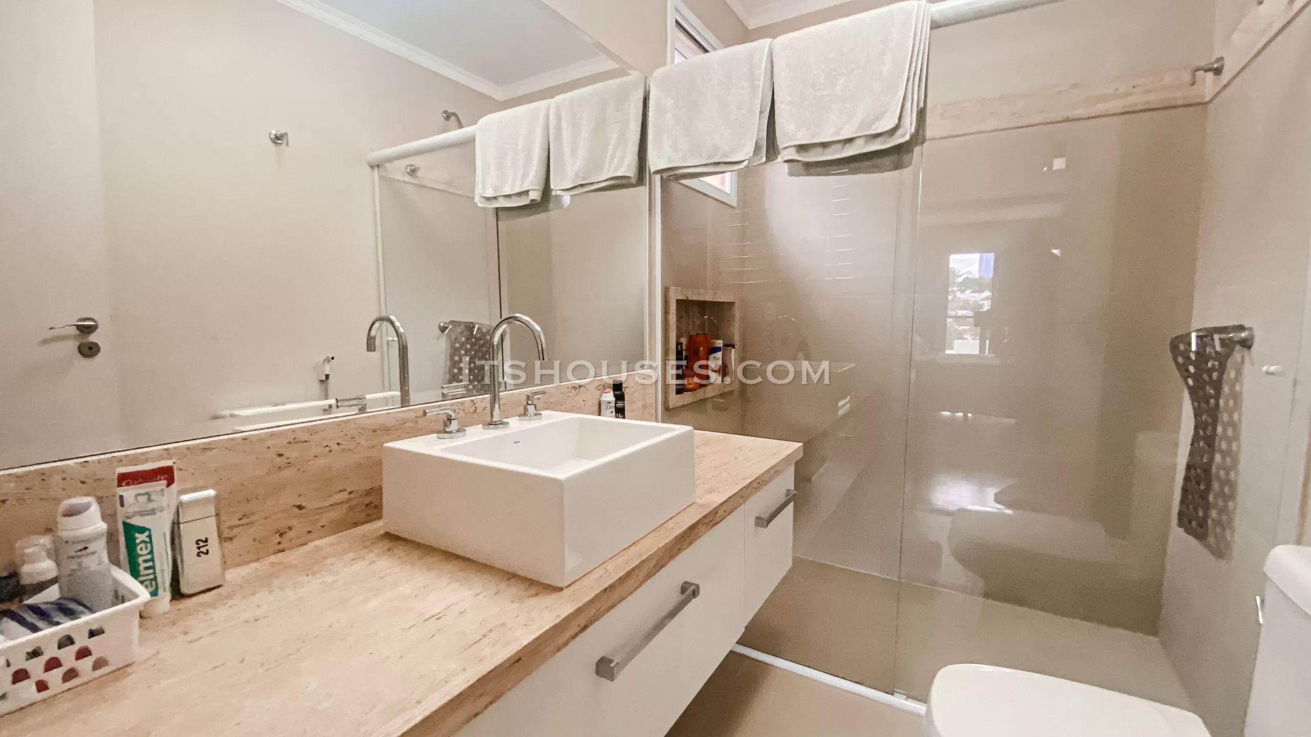 Cozinha e área gourmet casa à venda em Alphaville Residencial 1, Alphaville, Barueri — 4 dormitórios, 600 m² — imagem 3 de 25