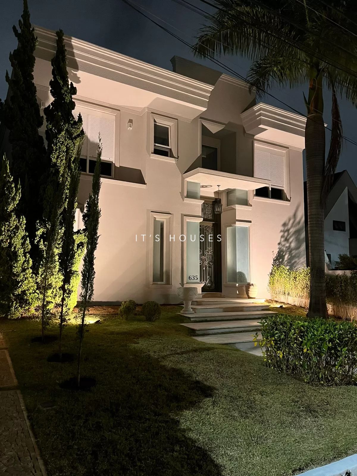 Cozinha e área gourmet casa à venda em Alphaville Residencial 2, Alphaville, Barueri — 5 suítes, 560 m² — imagem 3 de 28