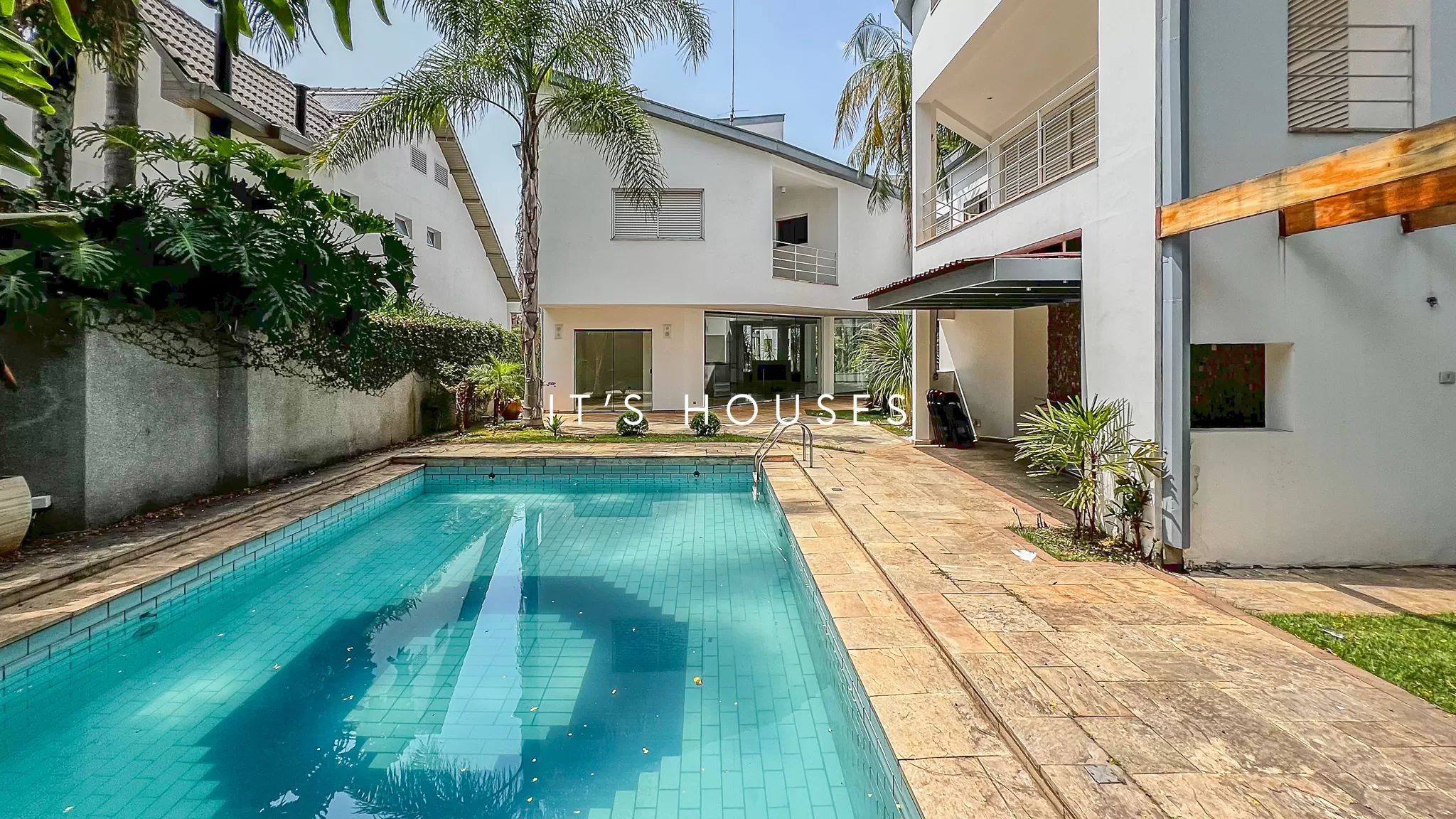 Fachada casa à venda em Alphaville Residencial 2, Alphaville, Barueri — 4 suítes, 760 m² — imagem 1 de 26