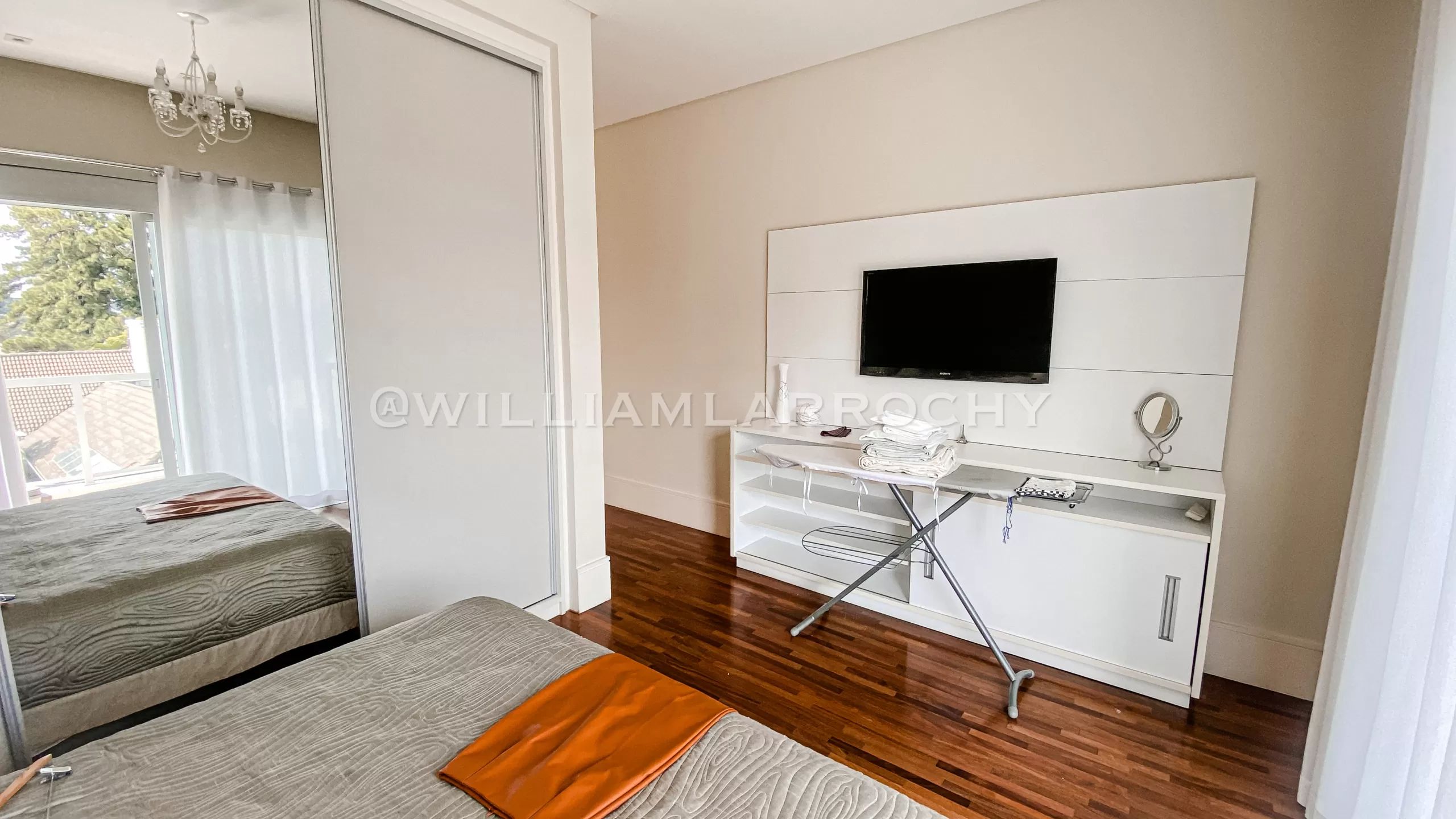 Cozinha e área gourmet casa à venda em Alphaville Residencial 2, Alphaville, Barueri — 4 suítes, 580 m² — imagem 3 de 39