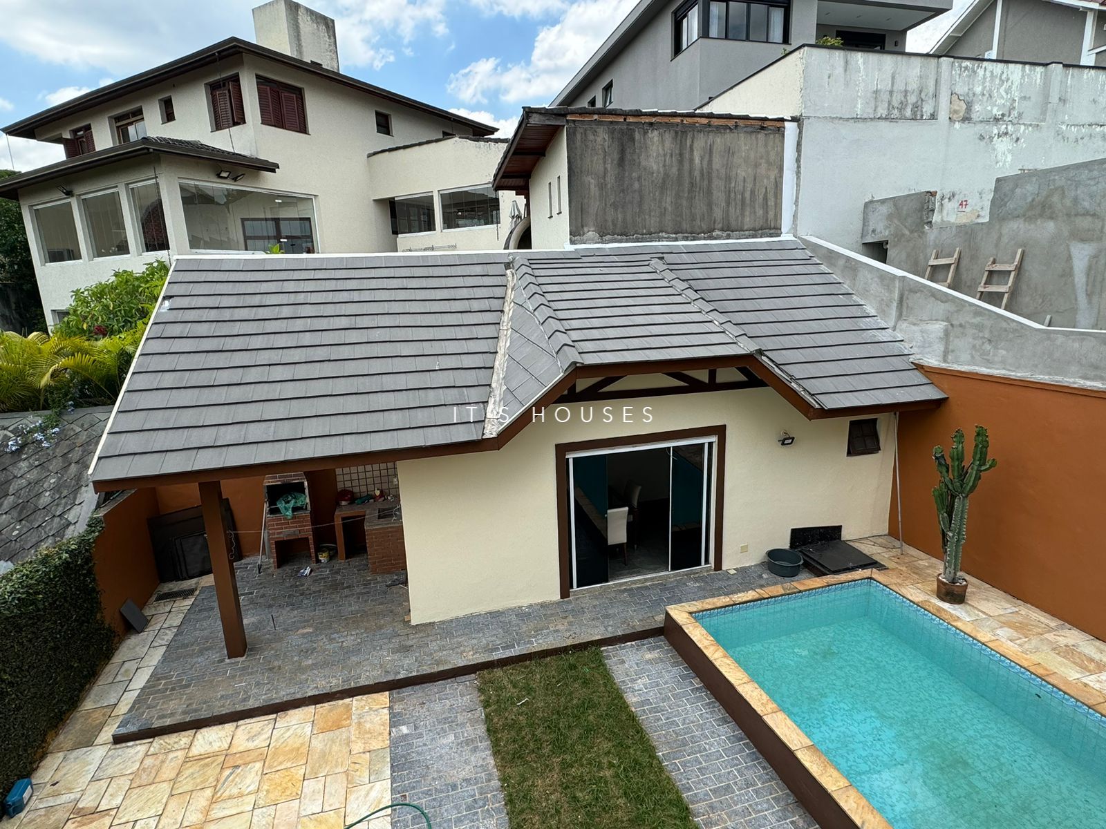 Sala de estar casa à venda em Alphaville Residencial 9, Alphaville, Santana de Parnaíba — 4 suítes, 306 m² — imagem 2 de 50