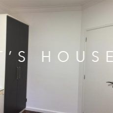 Sala de estar casa para alugar em Alphaville Residencial 10, Alphaville, Barueri — 2 suítes, 480 m² — imagem 2 de 19