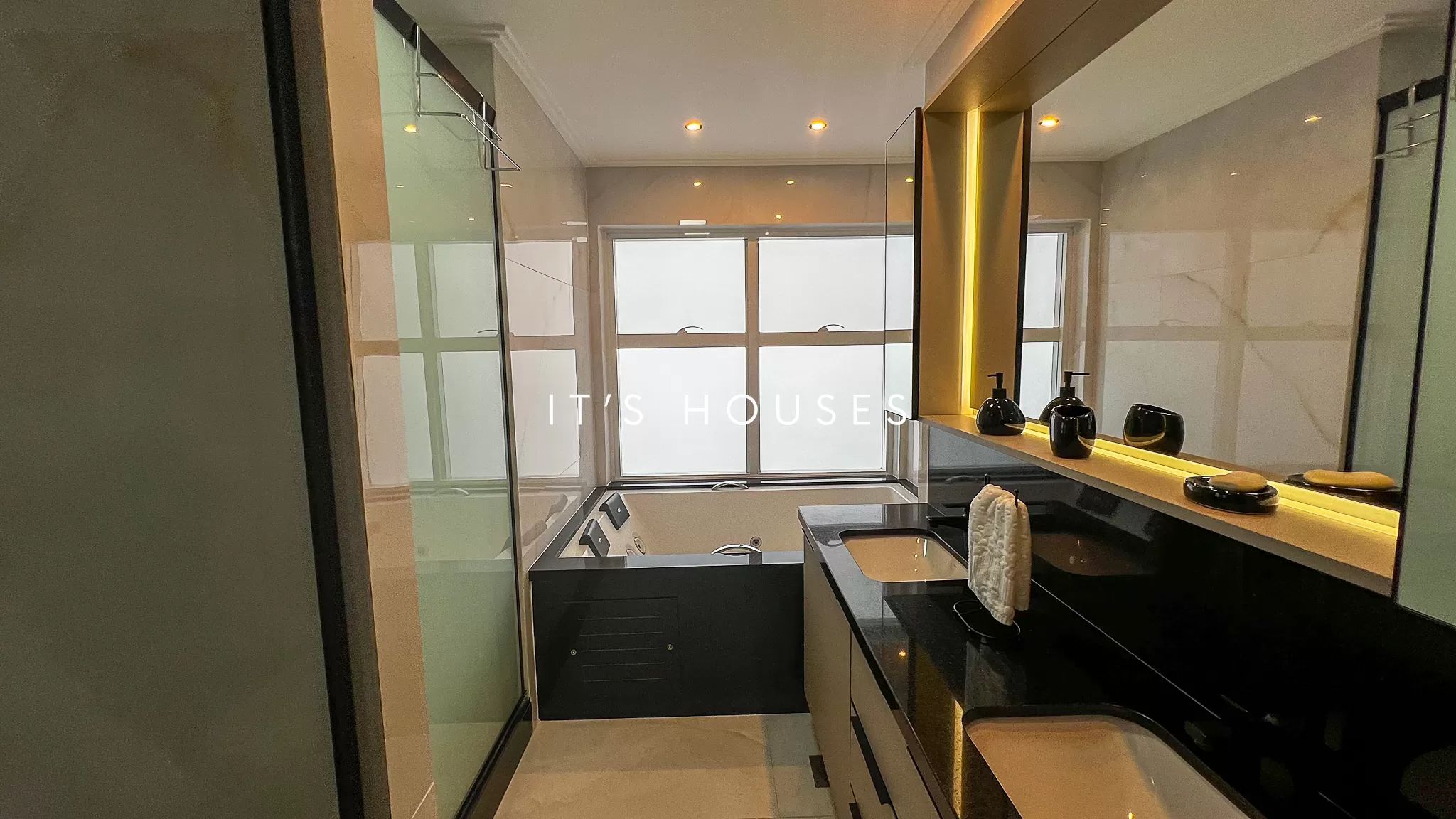 Área de convivência apartamento à venda em The Lake Alphaville, Alphaville, Barueri — 4 suítes, 336 m² — imagem 6 de 18