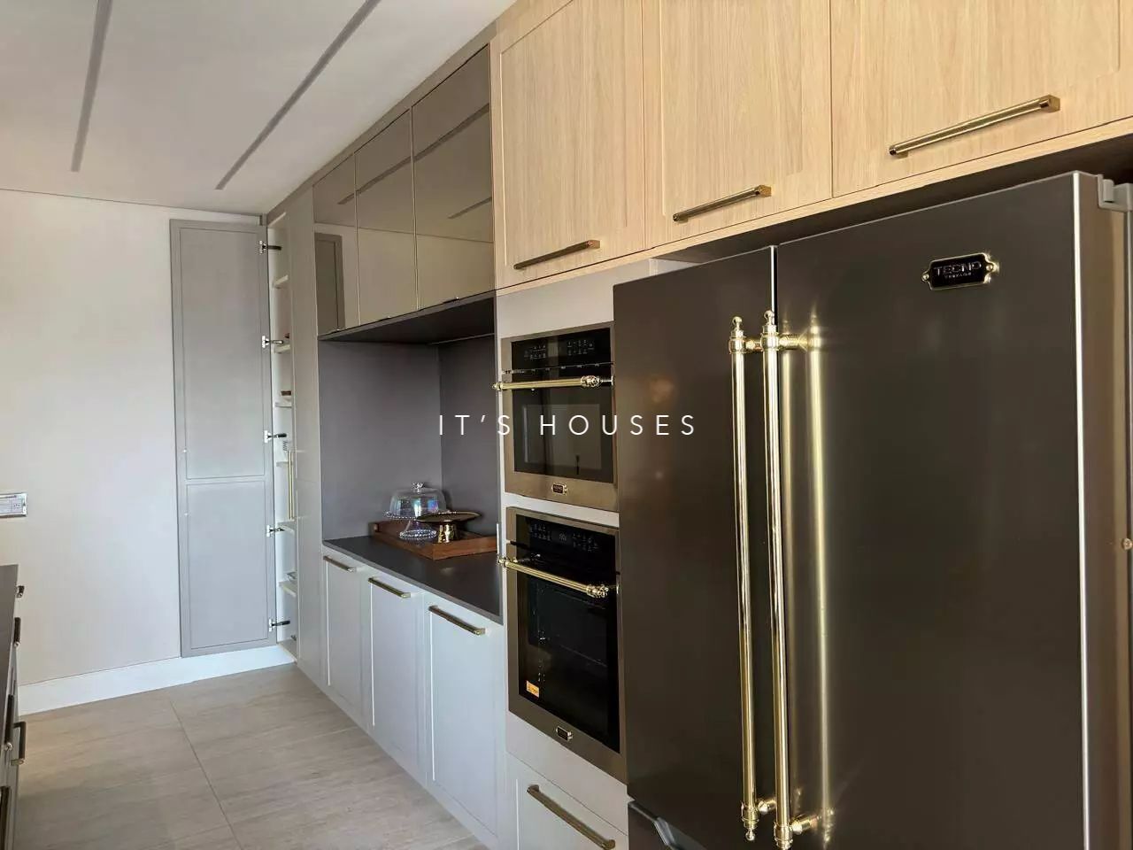 Sala de estar apartamento à venda em Canvas Alphaville, Alphaville, Barueri — 3 suítes, 344 m² — imagem 2 de 11