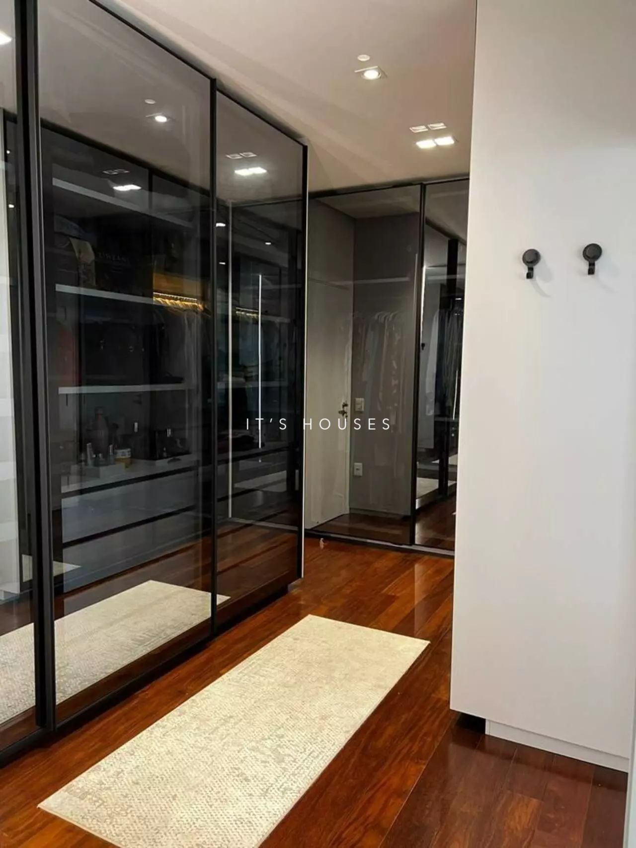 Suíte principal apartamento à venda em Canvas Alphaville, Alphaville, Barueri — 4 suítes, 282 m² — imagem 4 de 12