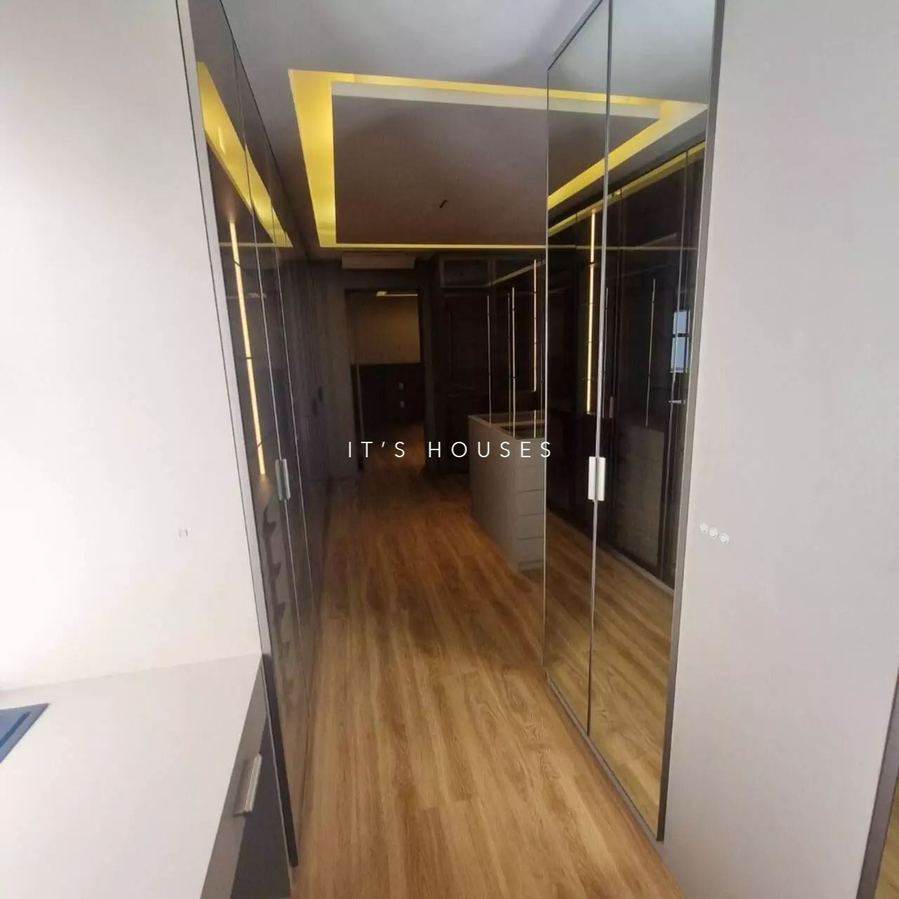 Área de convivência apartamento à venda em Edificio Oiapoque, Alphaville, Barueri — 4 suítes, 360 m² — imagem 6 de 11